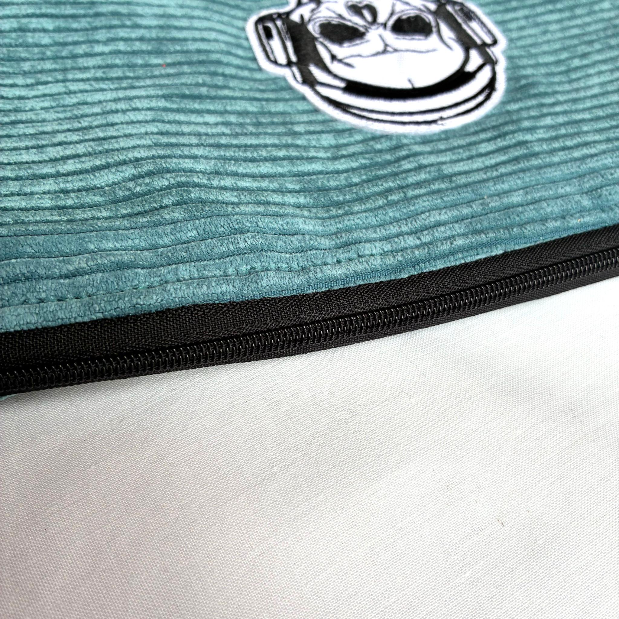 Skull Corduroy Pouch