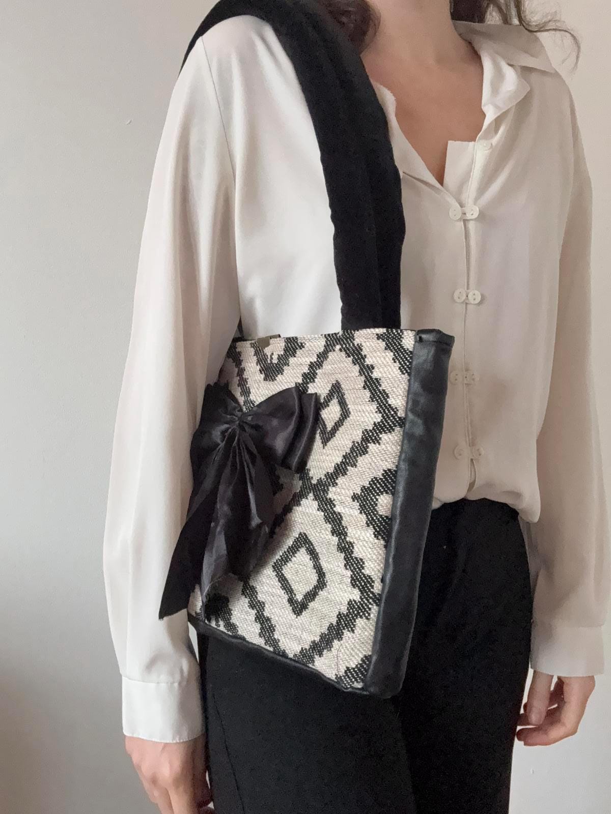 Bellanoir Shopper