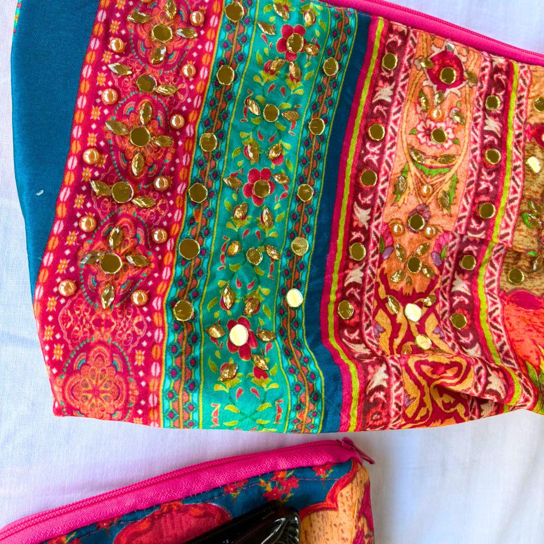 Sari Matching Travel Set