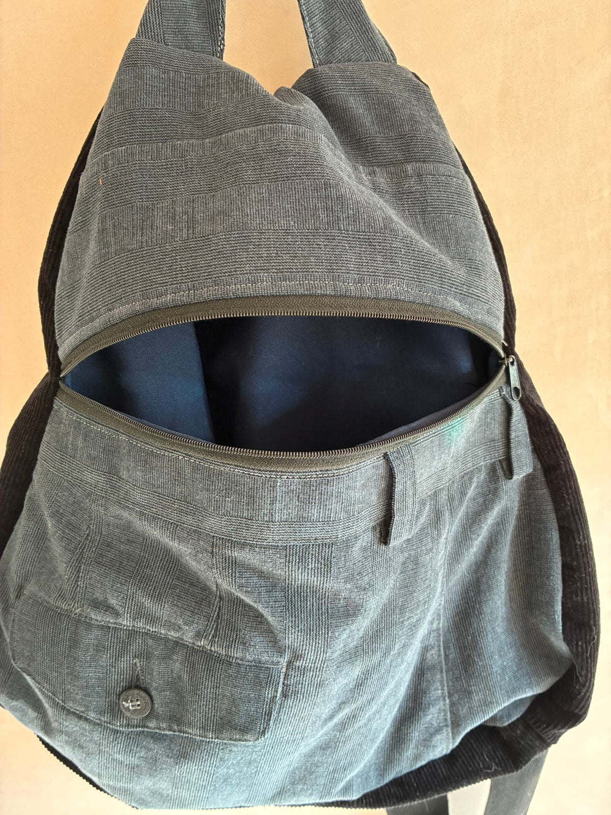 Ground Loop Sling Bag