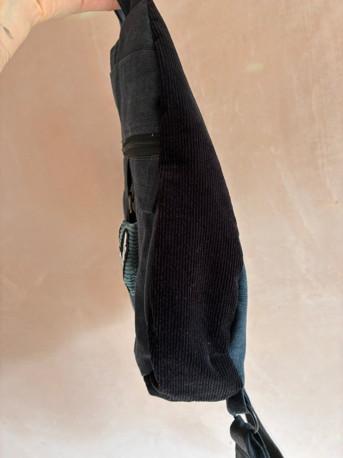 Ground Loop Sling Bag