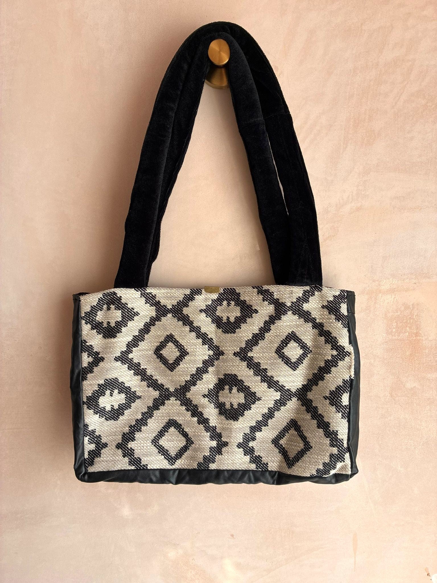 Bellanoir Shopper
