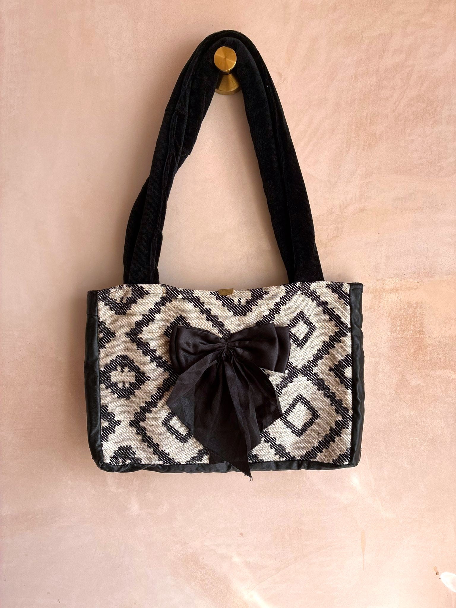 Bellanoir Shopper