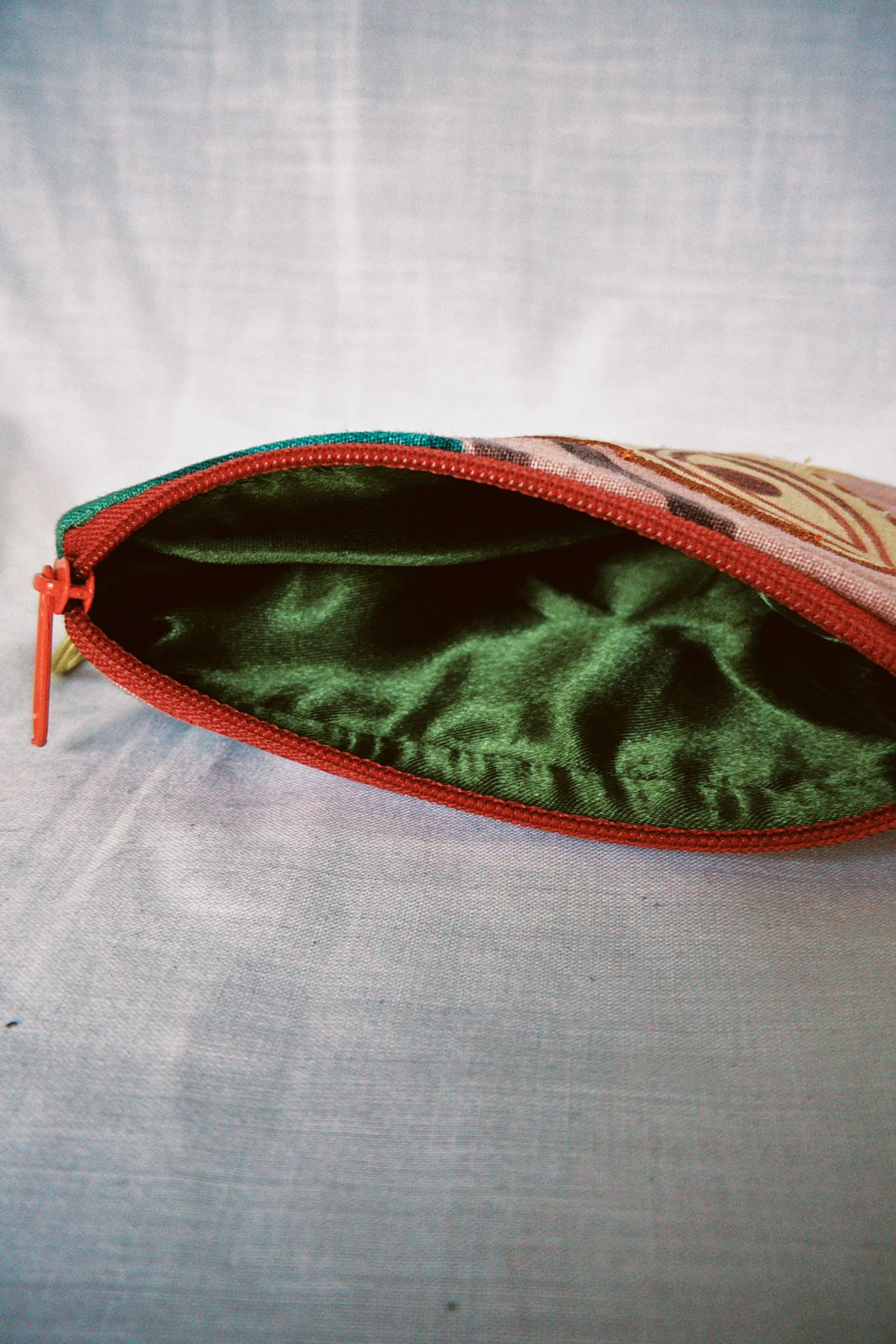90s Abstract Keyring Purse