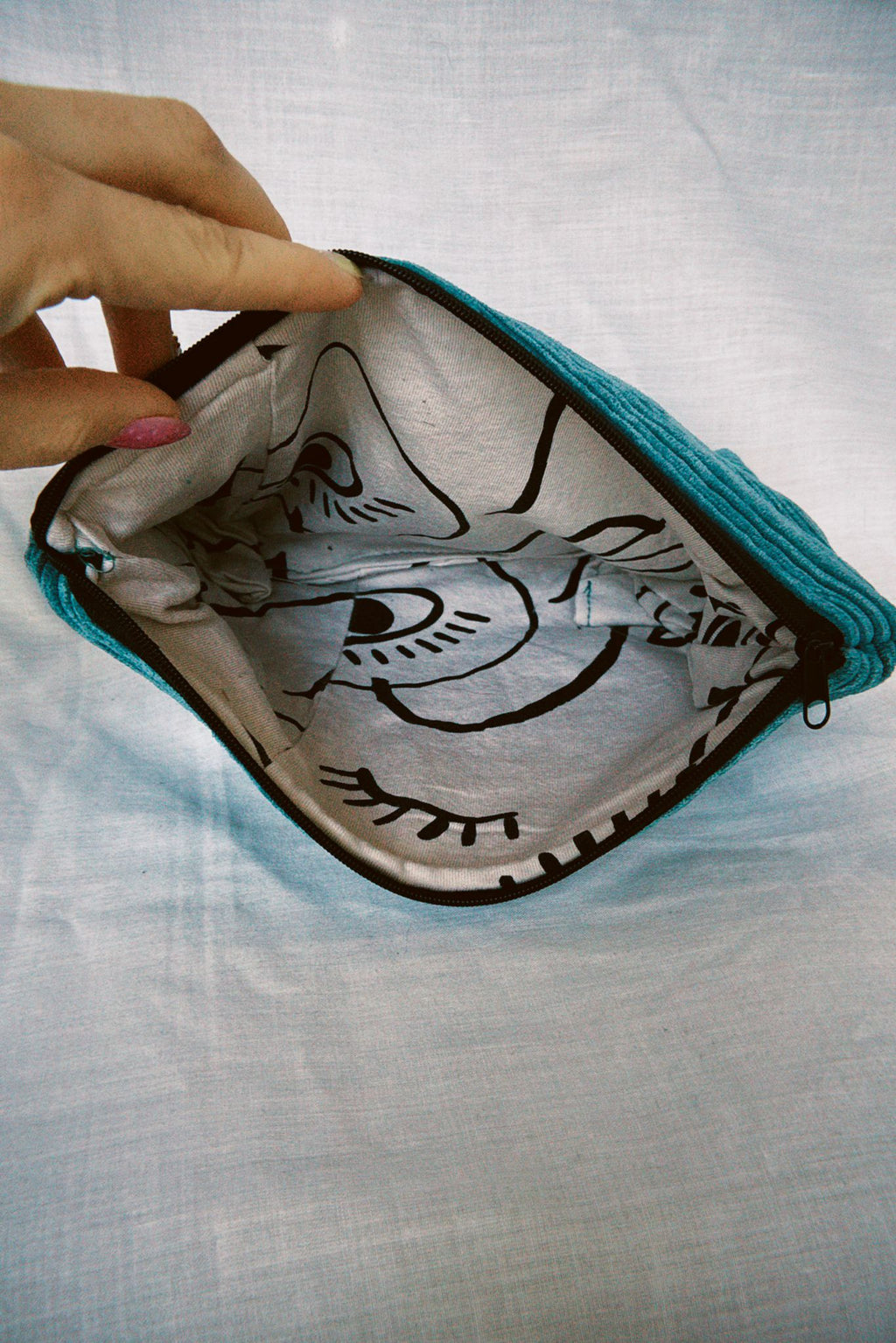 Skull Corduroy Pouch