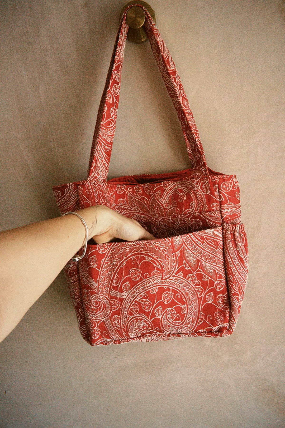 Rosewood Multi-Pocket Tote Bag