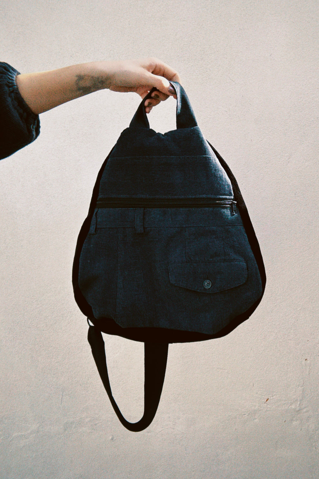 Ground Loop Sling Bag