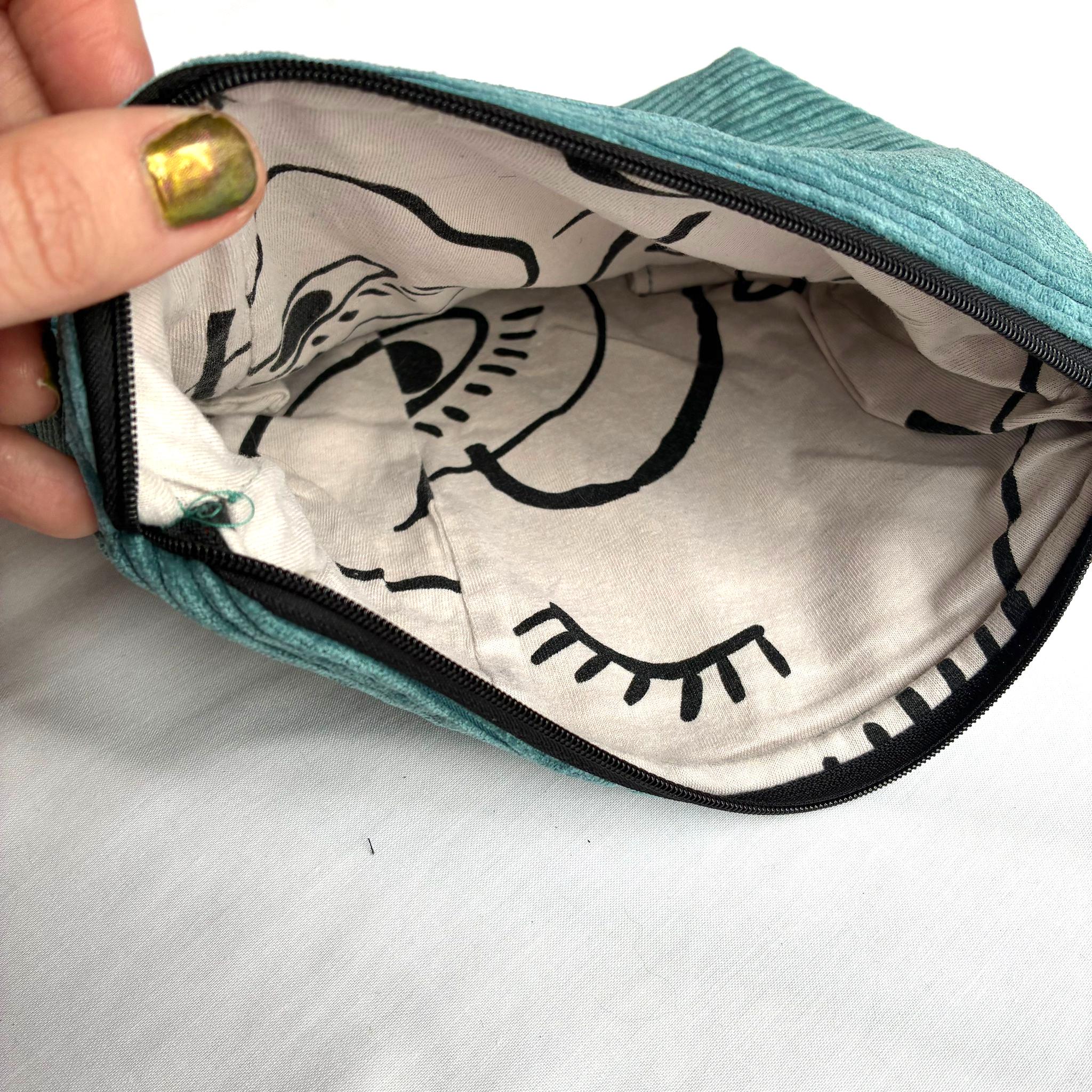 Skull Corduroy Pouch